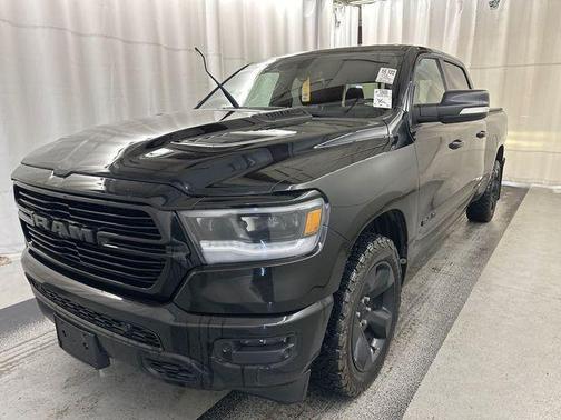 Diamond Black Crystal Pearlcoat 2019 RAM 1500 Sport