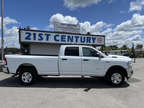 2022 RAM 2500 Tradesman Crew Cab 4x4 8' Box