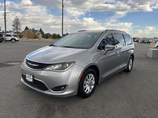 2018 Chrysler Pacifica Touring-L