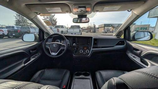 2018 Toyota Sienna SE Premium