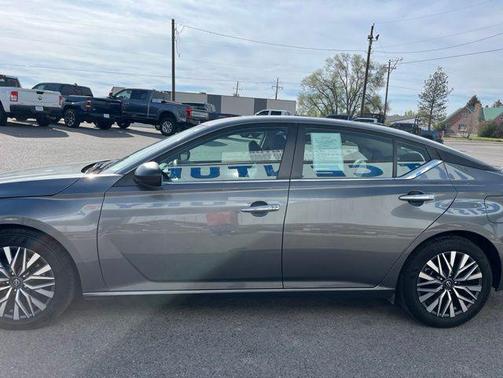 Gun Metallic 2025 Nissan Altima 2.5 SV