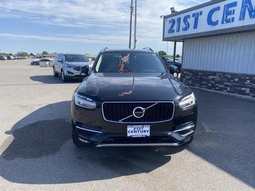 2017 Volvo XC90 T6 Momentum