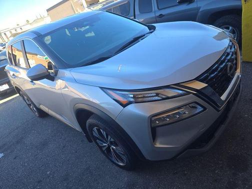 Brilliant Silver Metallic 2023 Nissan Rogue SV