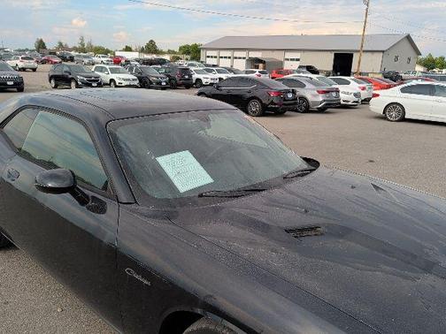 Black Clearcoat 2014 Dodge Challenger SXT