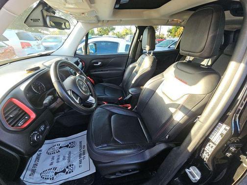 2017 Jeep Renegade Trailhawk