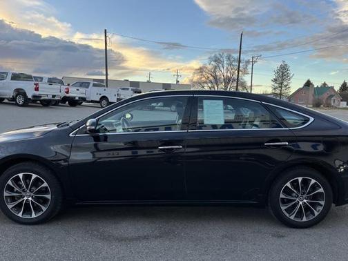 2016 Toyota Avalon XLE