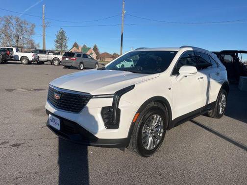 2024 Cadillac XT4 Premium Luxury