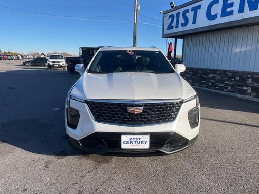 2024 Cadillac XT4 Premium Luxury