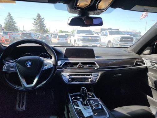 2019 BMW 750 I