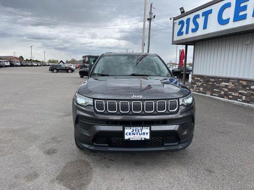 Granite Crystal Metallic Clearcoat 2022 Jeep Compass Sport