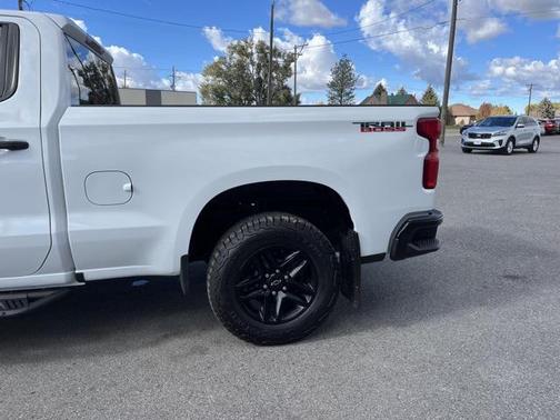 2020 Chevrolet Silverado 1500 Custom Trail Boss