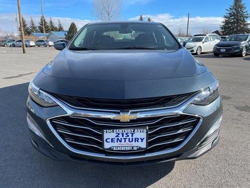 Photo 3 of 33 of 2020 Chevrolet Malibu LT