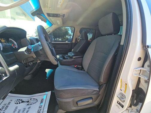 Bright White Clearcoat 2022 RAM 1500 Tradesman