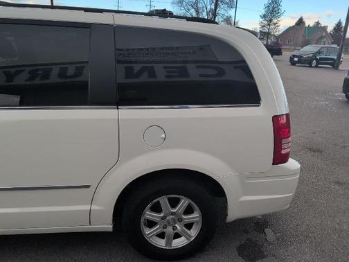 2009 Chrysler Town & Country Touring