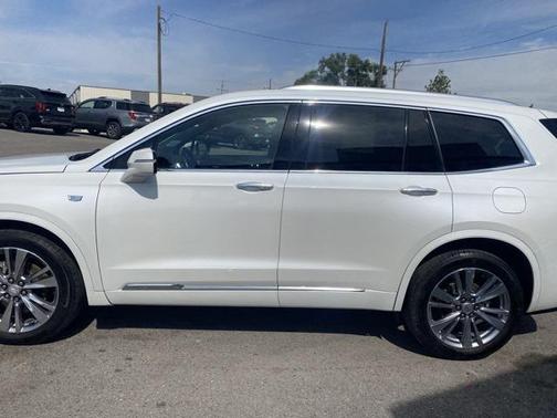 2023 Cadillac XT6 Premium Luxury AWD