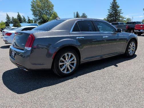 Granite Crystal Metallic Clearcoat 2018 Chrysler 300 Limited