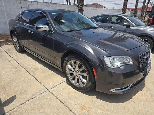 Granite Crystal Metallic Clearcoat 2018 Chrysler 300 Limited