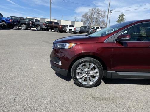 2023 Ford Edge Titanium