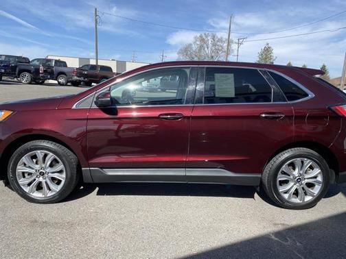 2023 Ford Edge Titanium