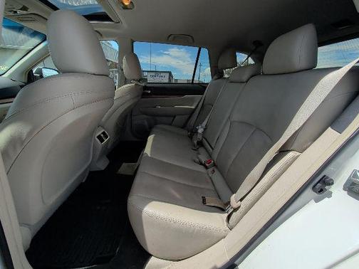 Satin White Pearl 2013 Subaru Outback 2.5i Limited