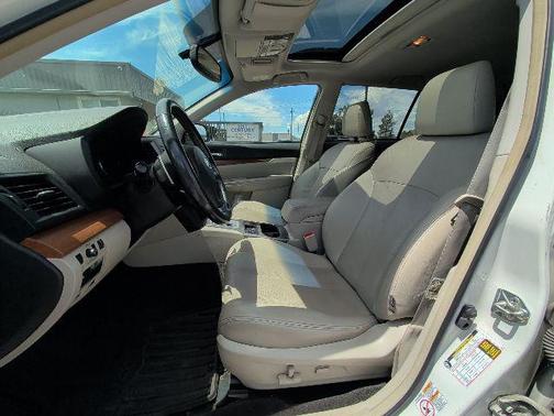 Satin White Pearl 2013 Subaru Outback 2.5i Limited
