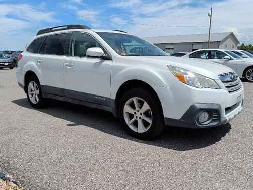 Satin White Pearl 2013 Subaru Outback 2.5i Limited