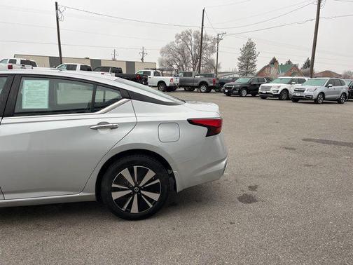 2021 Nissan Altima 2.5 SV