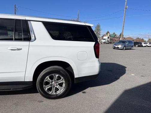 2023 GMC Yukon XL SLE