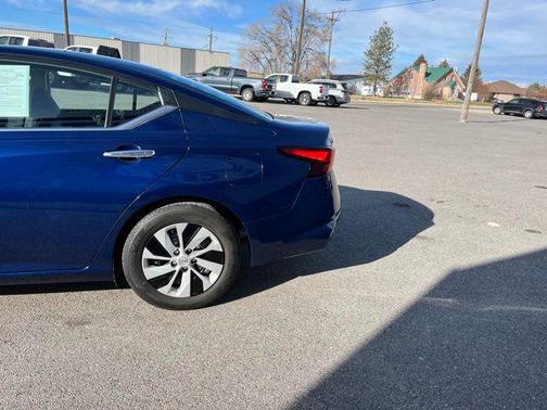 2024 Nissan Altima S FWD