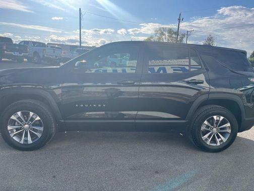 Mosaic Black Metallic 2026 Chevrolet Equinox 1LT