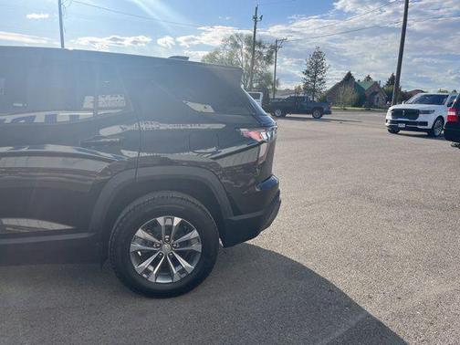 Mosaic Black Metallic 2026 Chevrolet Equinox 1LT