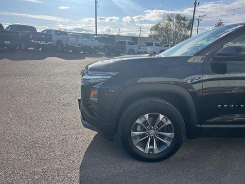 Mosaic Black Metallic 2026 Chevrolet Equinox 1LT