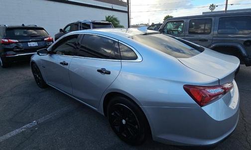 Silver Ice Metallic 2021 Chevrolet Malibu FWD LT