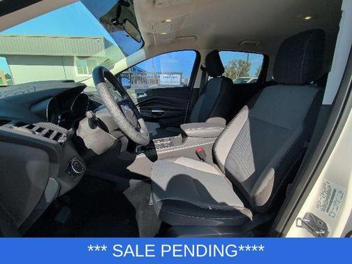 White Platinum Clearcoat Metallic 2018 Ford Escape SE