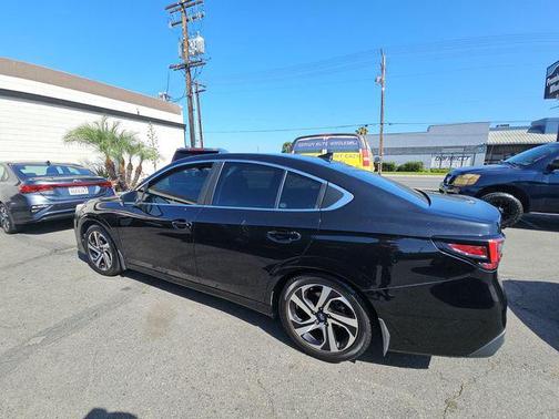 Crystal Black Silica 2022 Subaru Legacy Limited