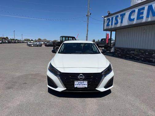 Glacier White 2025 Nissan Altima 2.5 SV