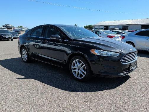 Tuxedo Black 2015 Ford Fusion SE