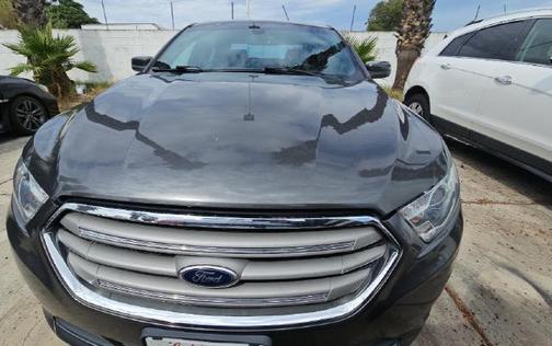 Magnetic 2016 Ford Taurus SEL