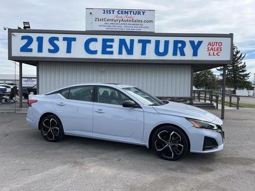 2023 Nissan Altima SR Intelligent AWD