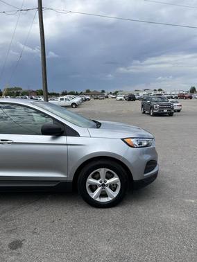 2020 Ford Edge SE