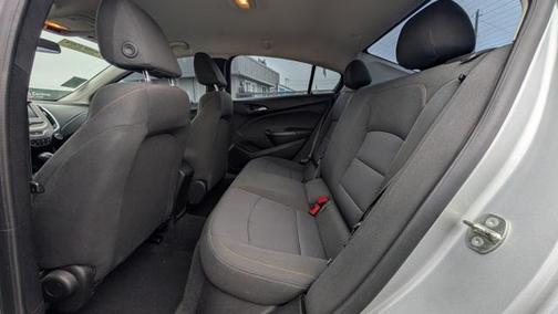 2018 Chevrolet Cruze LS