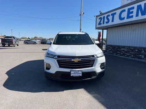 Summit White 2023 Chevrolet Traverse LT Cloth