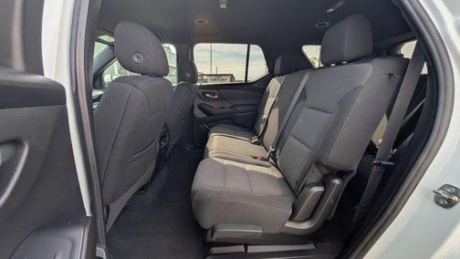 Summit White 2023 Chevrolet Traverse LT Cloth