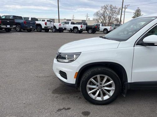 2017 Volkswagen Tiguan 2.0T Wolfsburg Edition