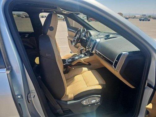 2018 Porsche Cayenne Base