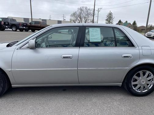 2008 Cadillac DTS Base