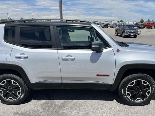 2016 Jeep Renegade Trailhawk