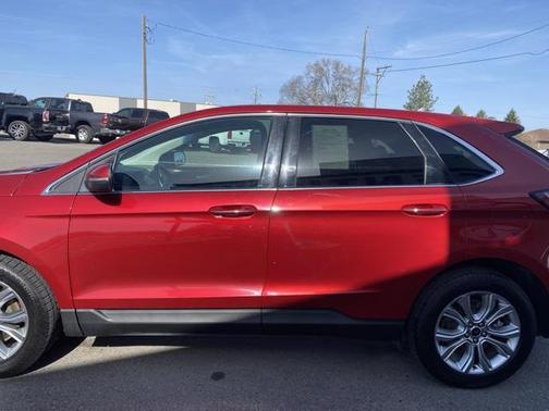 2023 Ford Edge Titanium