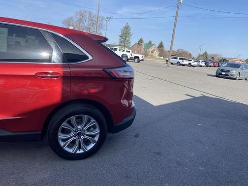 2023 Ford Edge Titanium