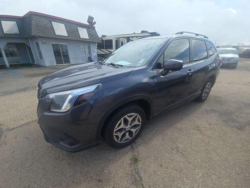 2022 Subaru Forester Premium
